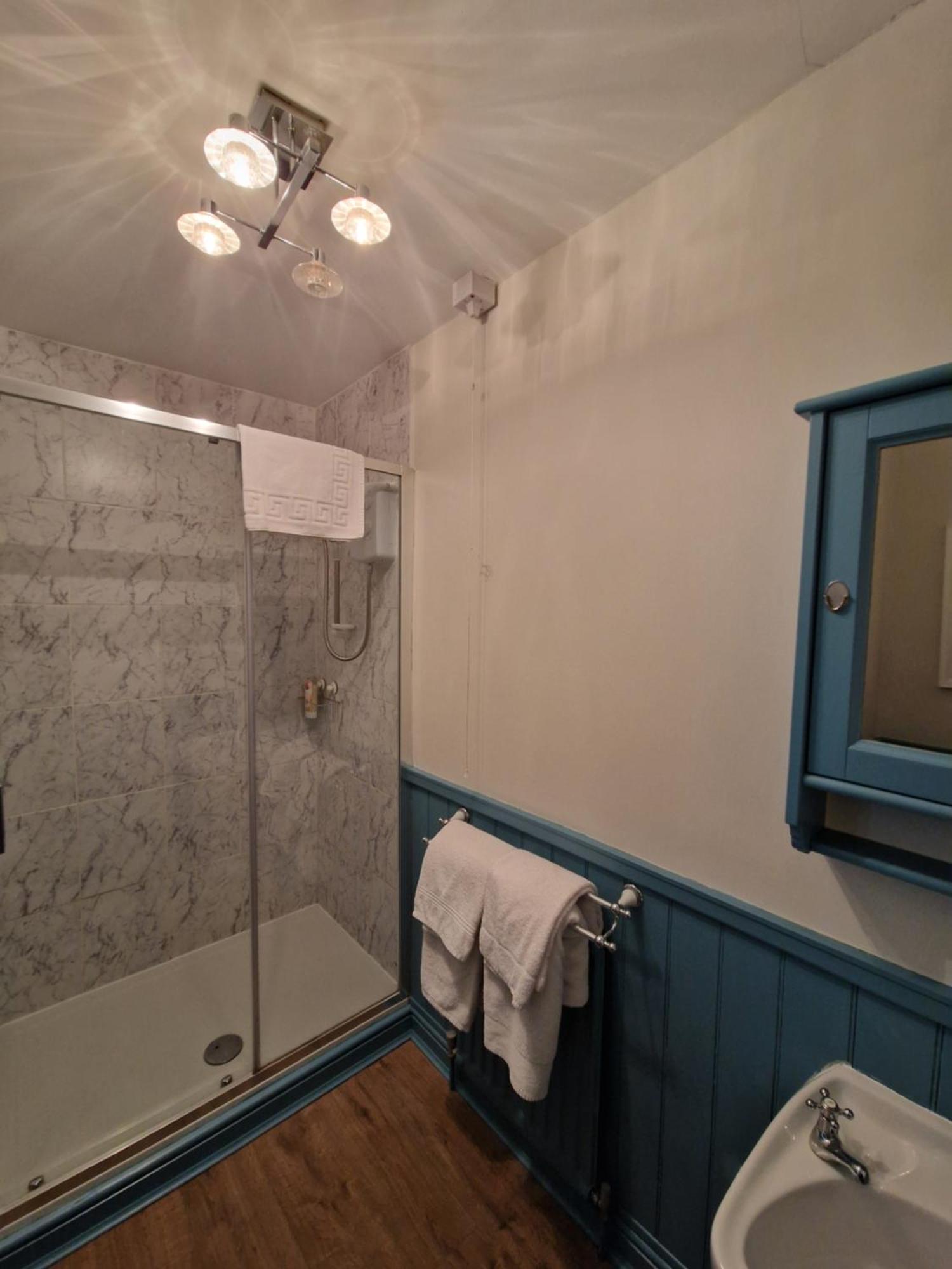 2 Stanhope Hall B&B บิชอปโอ๊คแลนด์ ภายนอก รูปภาพ