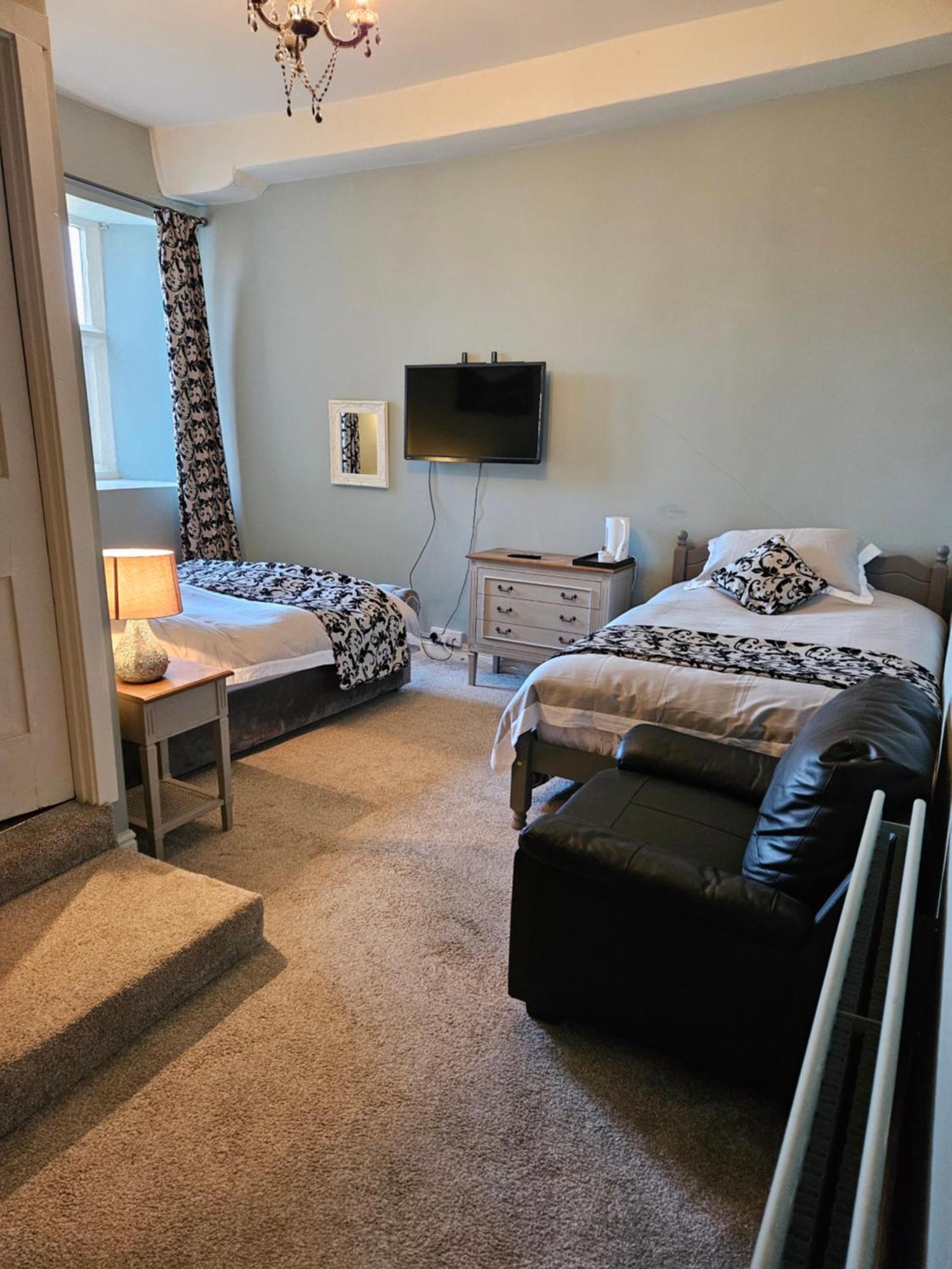 2 Stanhope Hall B&B บิชอปโอ๊คแลนด์ ภายนอก รูปภาพ